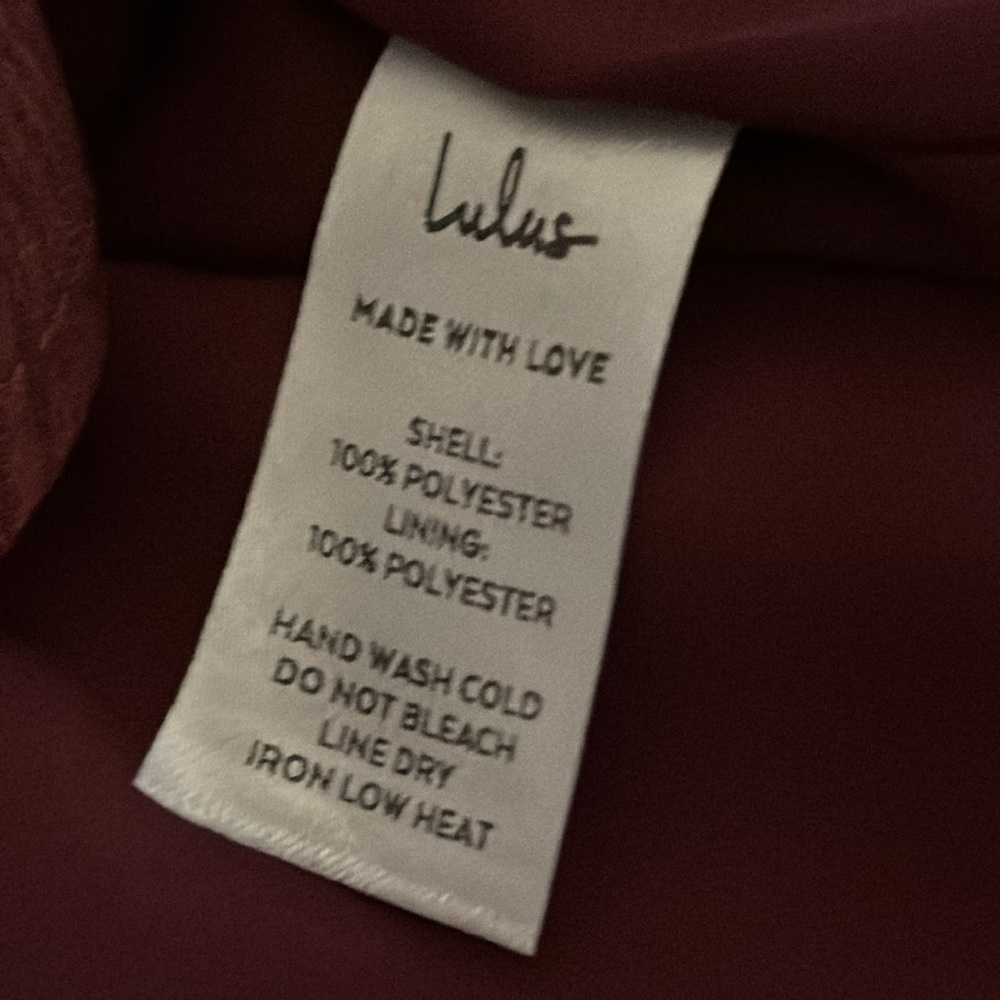 LULUS Wild Winds Burgundy Floral Print High-Low Wrap
Dress size M Party Date NWT - Picture 13 of 14